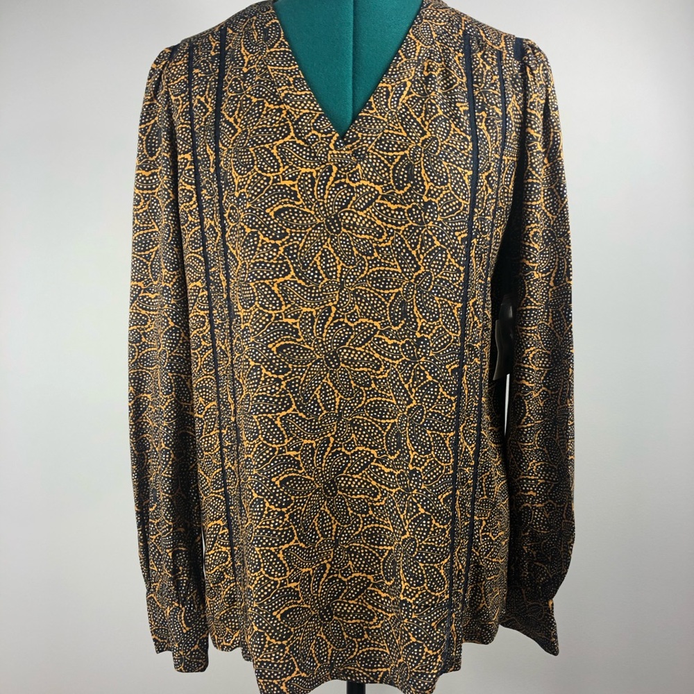 hinge Blouse